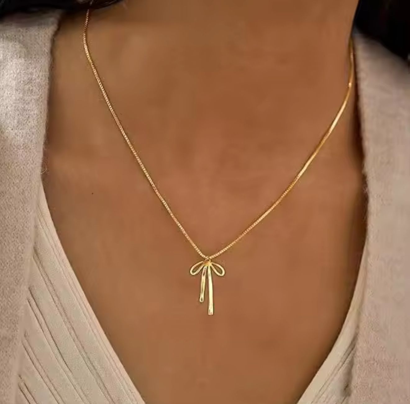 Bow wide necklace