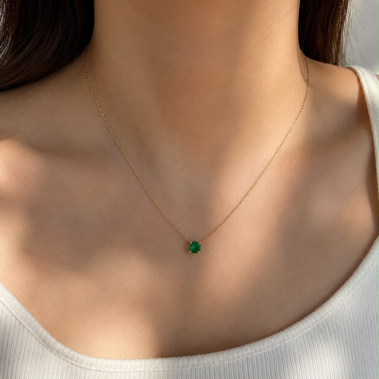 Emerald stone necklace