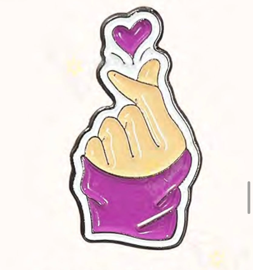 Pink hand heart Badge