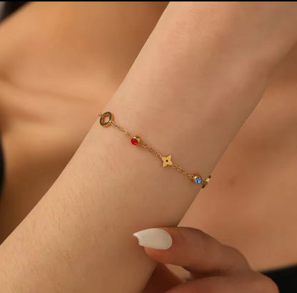 Cleef stone bracelet