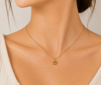 Bloom necklace