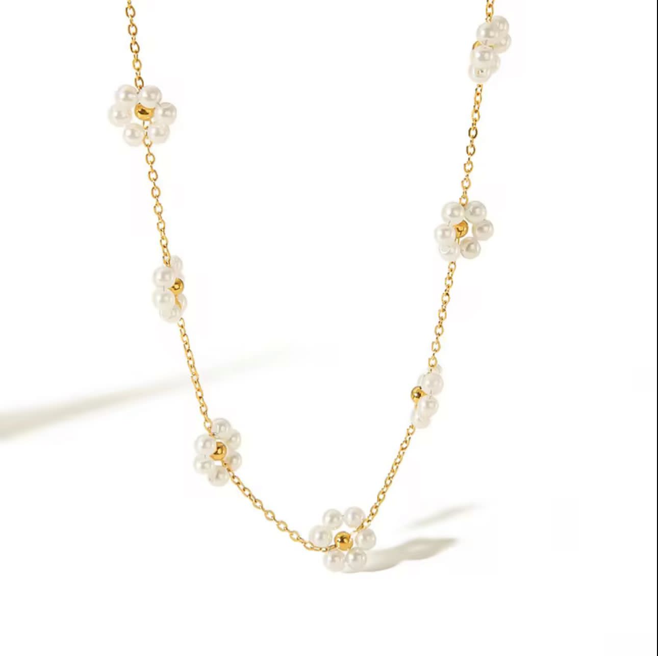 Flower Beed necklace