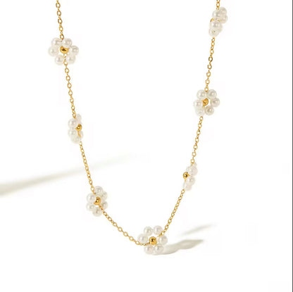 Flower Beed necklace