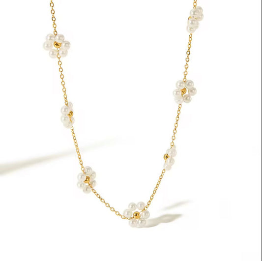 Flower Beed necklace