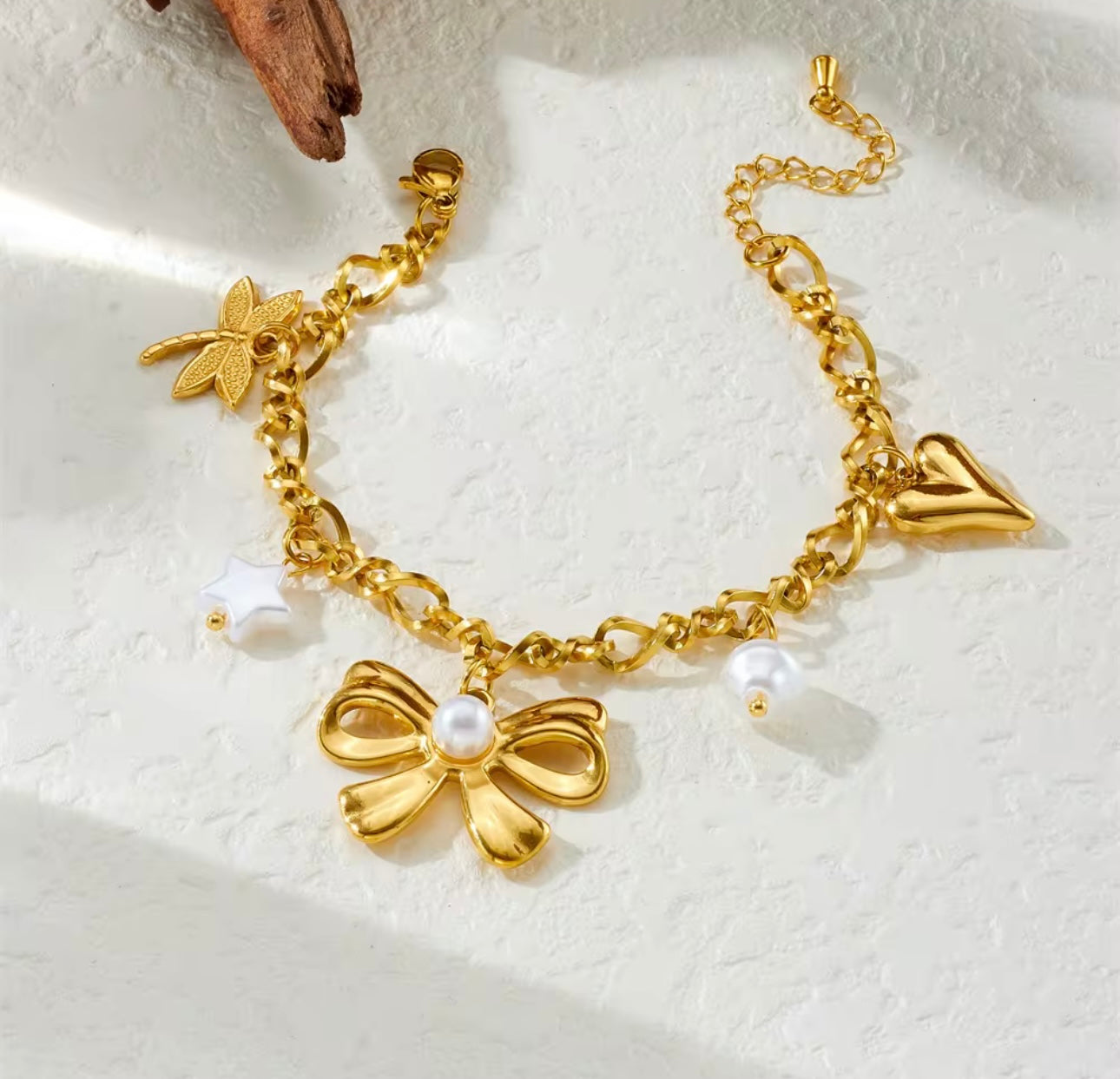 Bow pearl bracelet