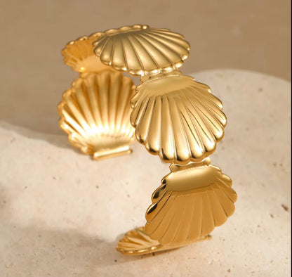 Coastal shell cuff
