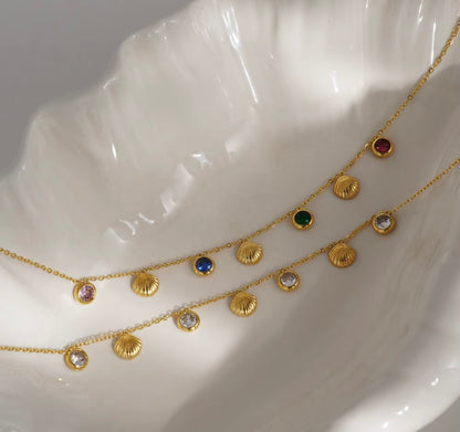 Shell beed bracelet/ Aklet