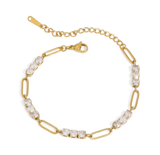 Chained Bracelet-Adorne