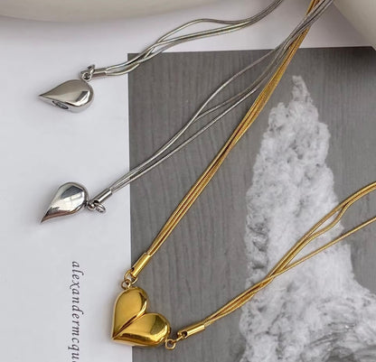Magnetic heart necklace