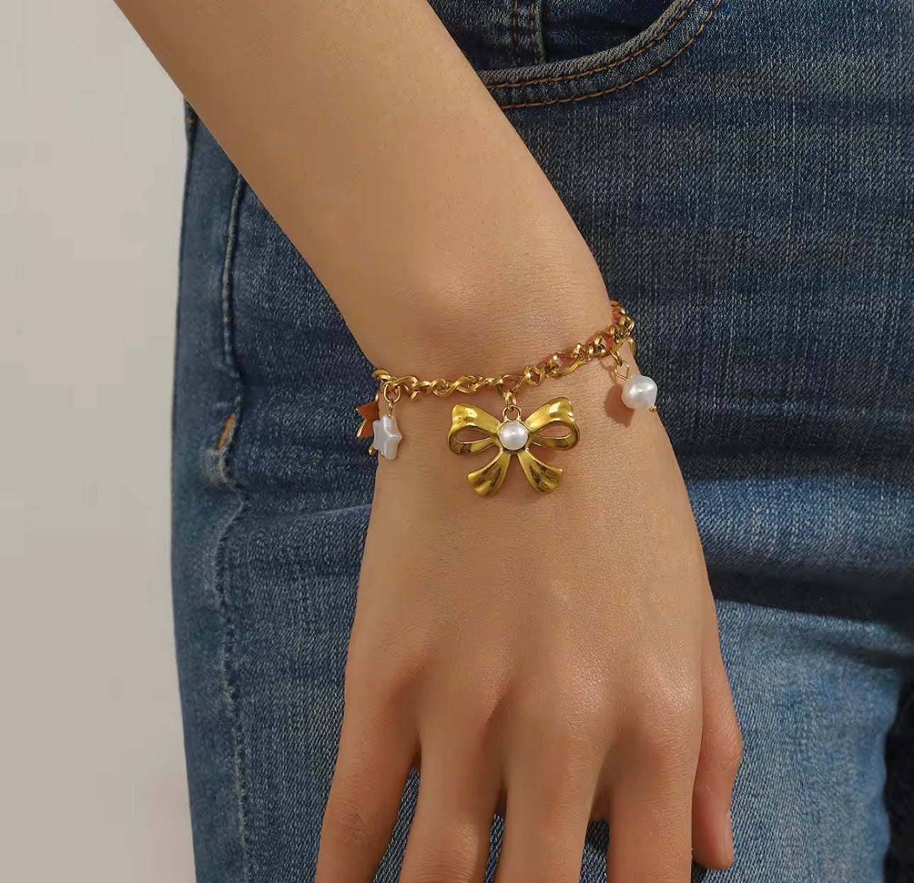 Bow pearl bracelet