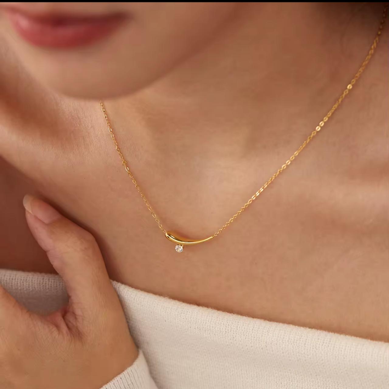 Viora Necklace