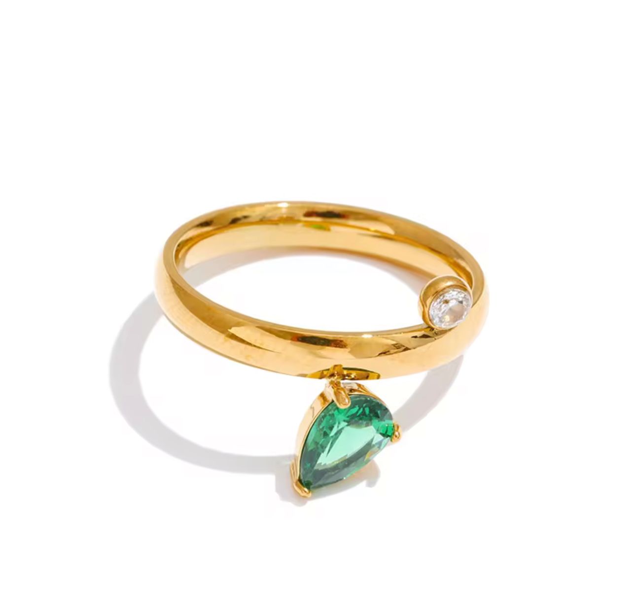Emerald stone ring