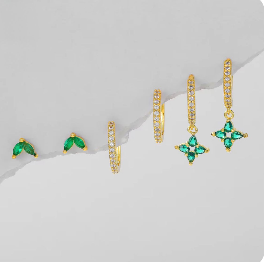 Emerald Spark piercing (not in pair)