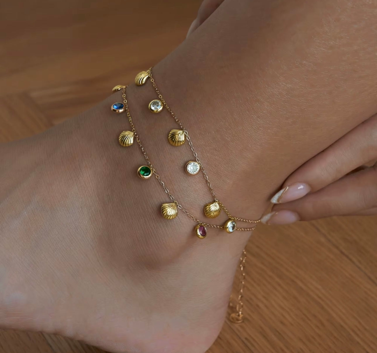 Shell beed bracelet/ Aklet