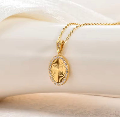 Oval Necklace