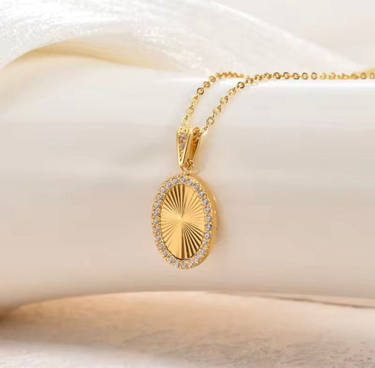 Oval Necklace