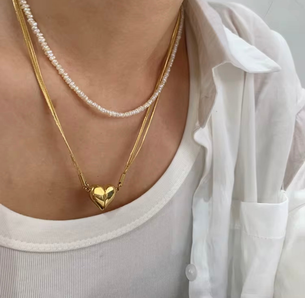 Magnetic heart necklace