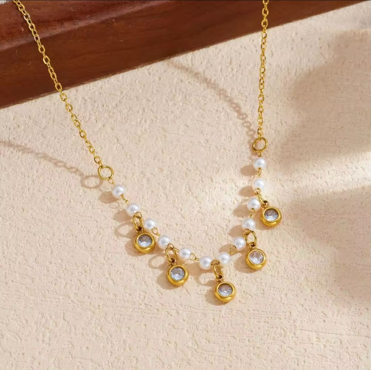 Pearl diamond necklace