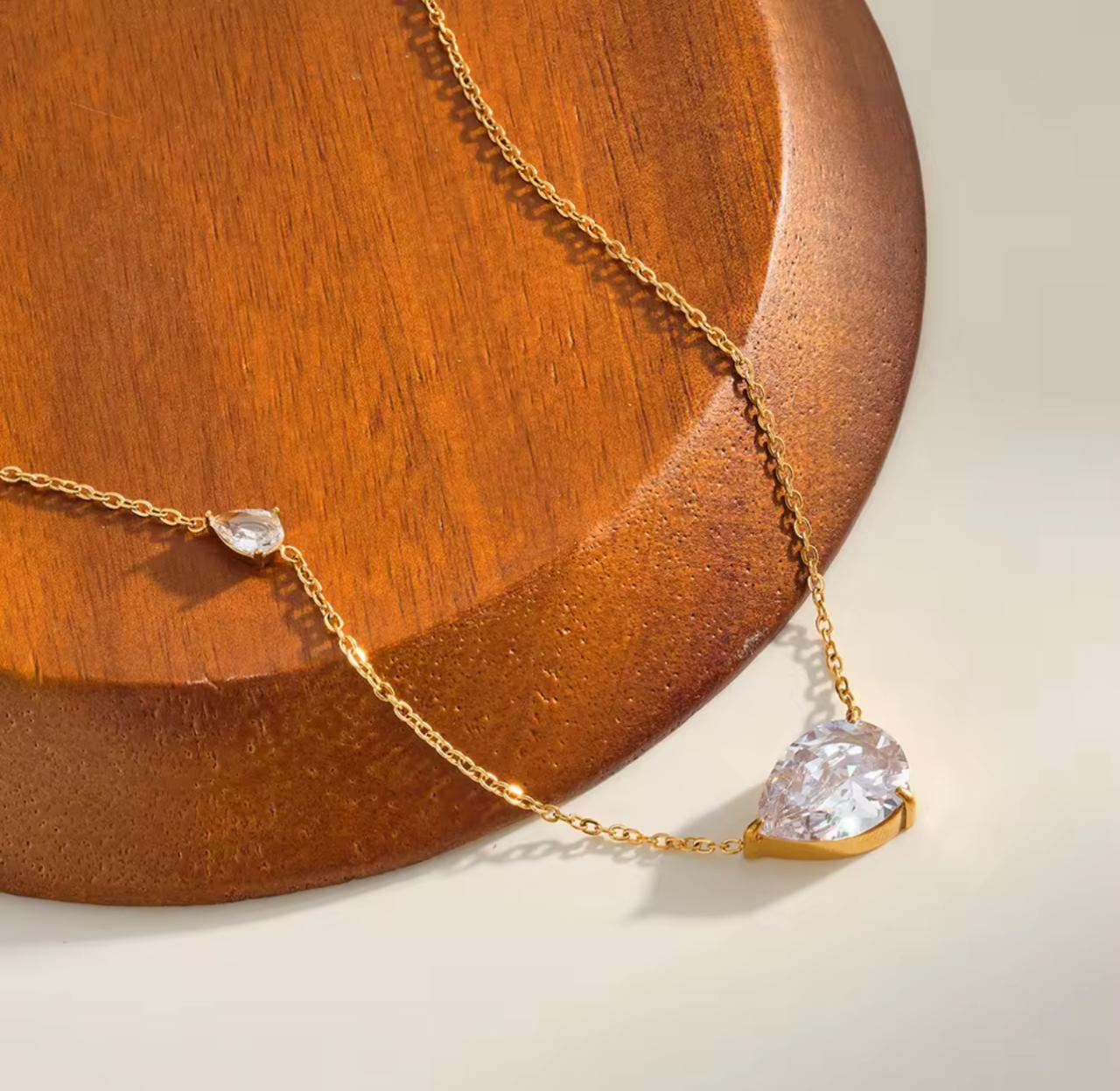 Liora necklace