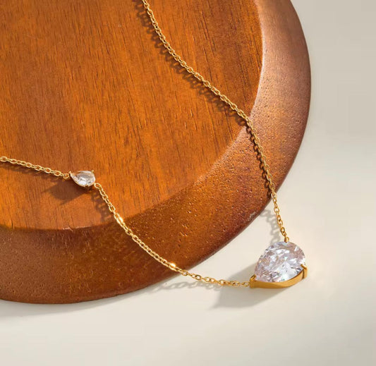Liora necklace